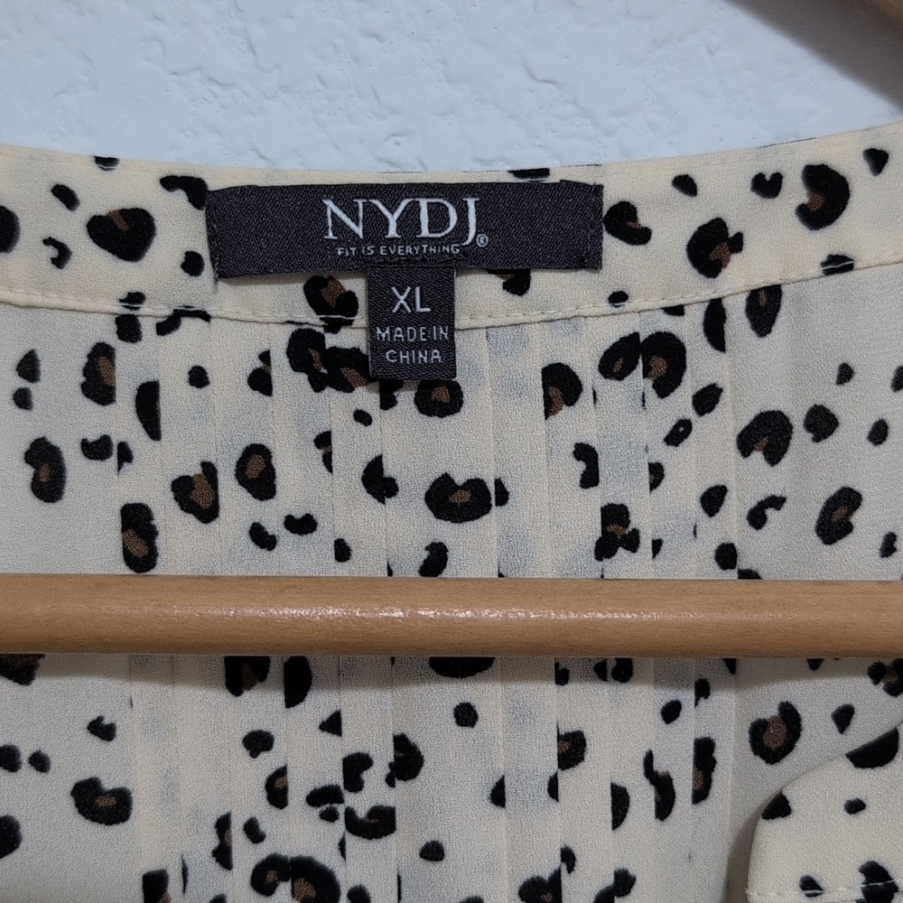 NYDJ Not Your Daughter's Jeans Animal Print Blouse Neutral Size XL - Picture 5 of 12
